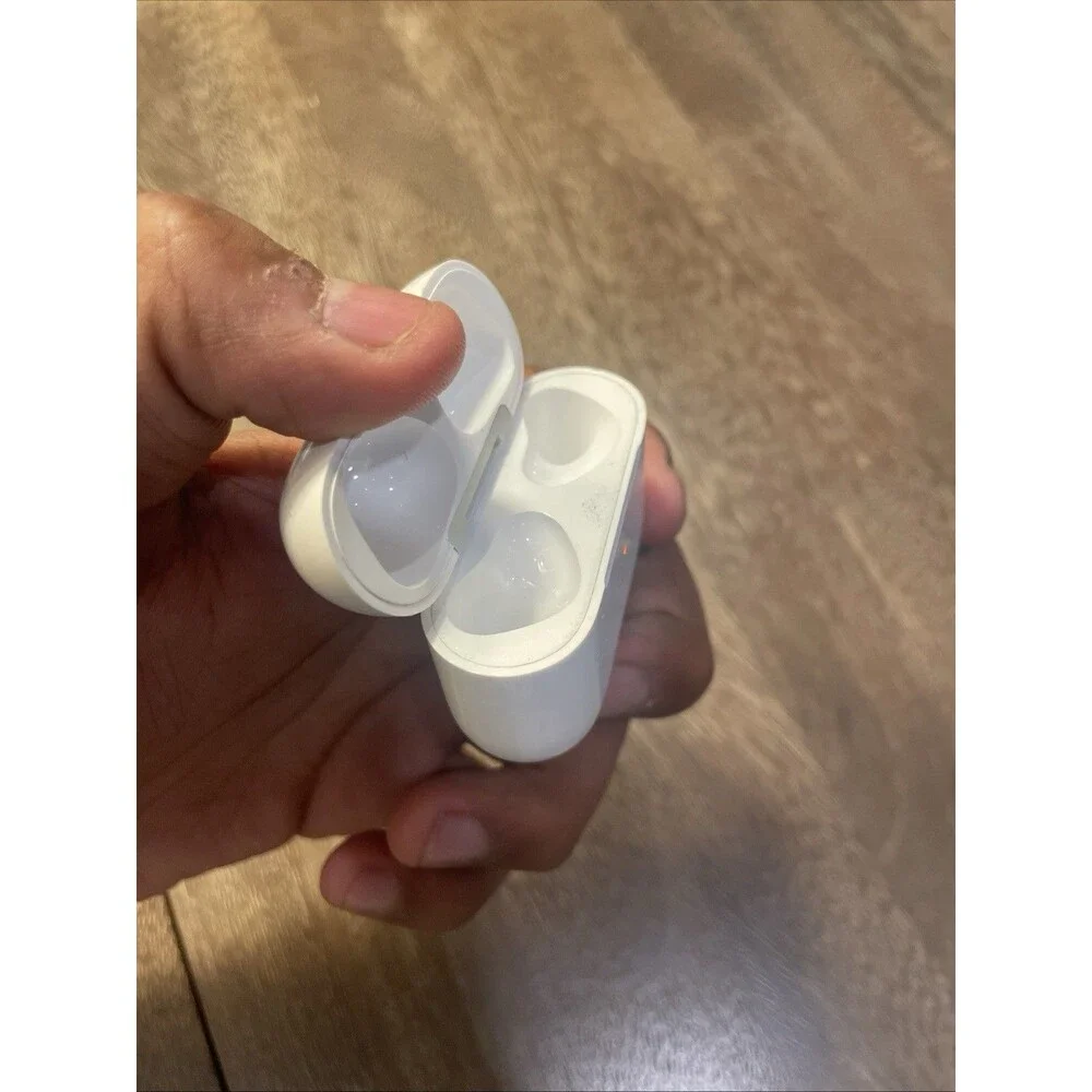 Apple AirPods A2566 3rd Gen Charging Case Genuine Replacement Case Only
